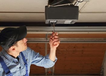 Common Garage Door Issues: Learn the Reasons and Fixes