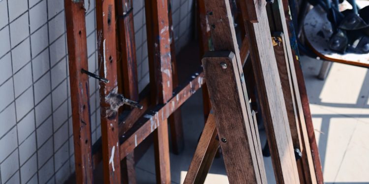 Making a Change: Weighing the Pros and Cons of Renovating vs. Building New