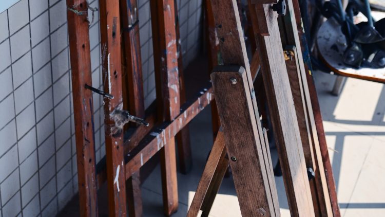 Making a Change: Weighing the Pros and Cons of Renovating vs. Building New